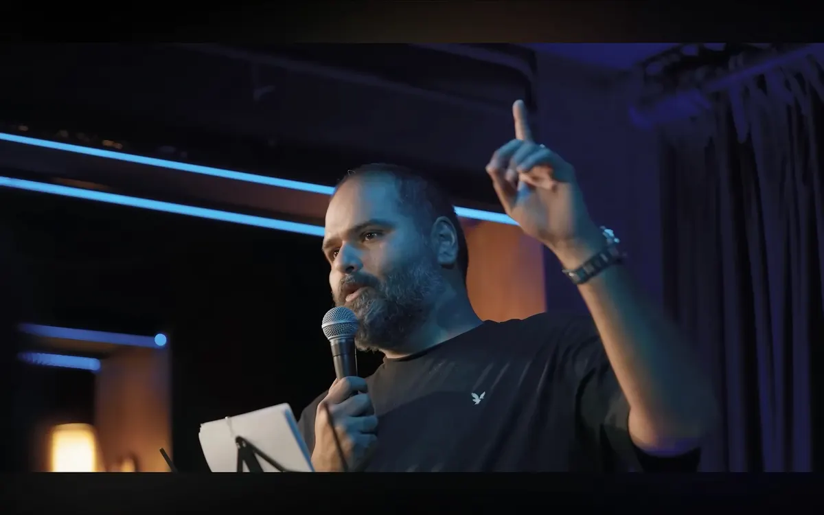 Standing Up by Kunal Kamra