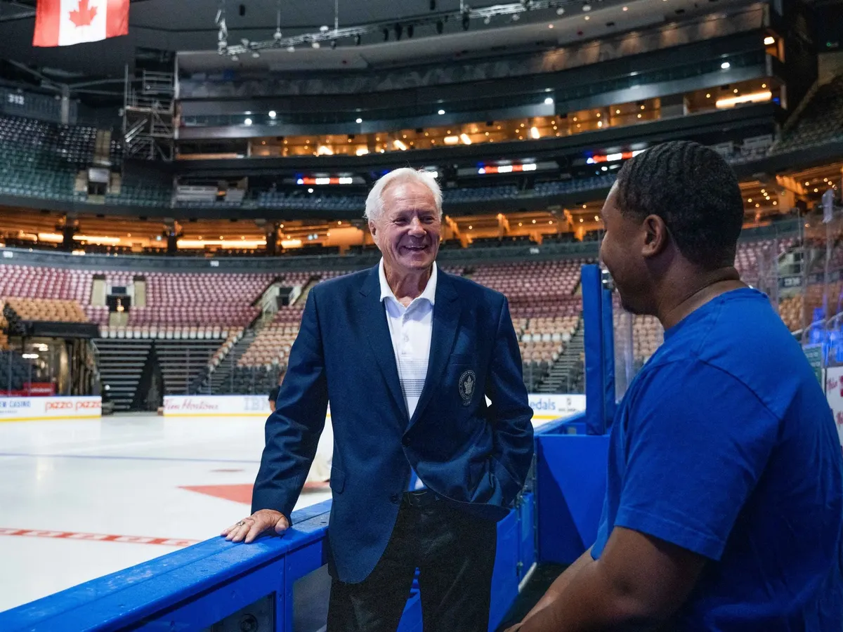 Leafs VIP Guided Tour of Scotiabank Arena with alumni Darryl Sittler